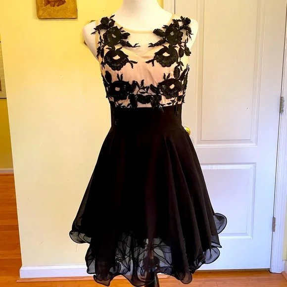 Modcloth | Dresses | Modcloth Chichi Of London Dress | Poshmark